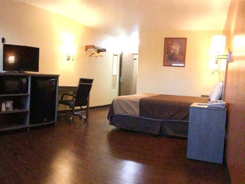 Rodeway Inn Moriarty Esterno foto