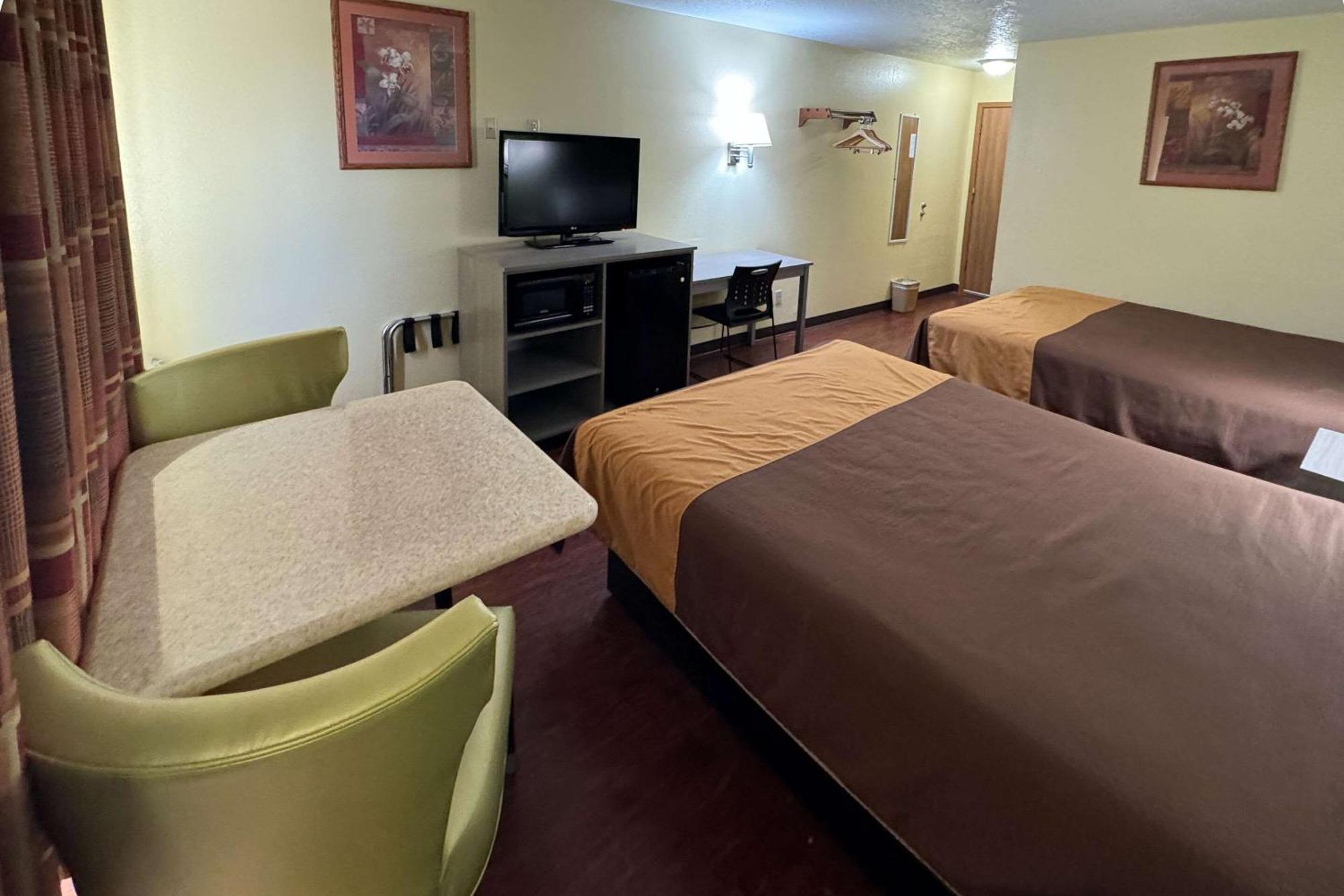 Rodeway Inn Moriarty Esterno foto